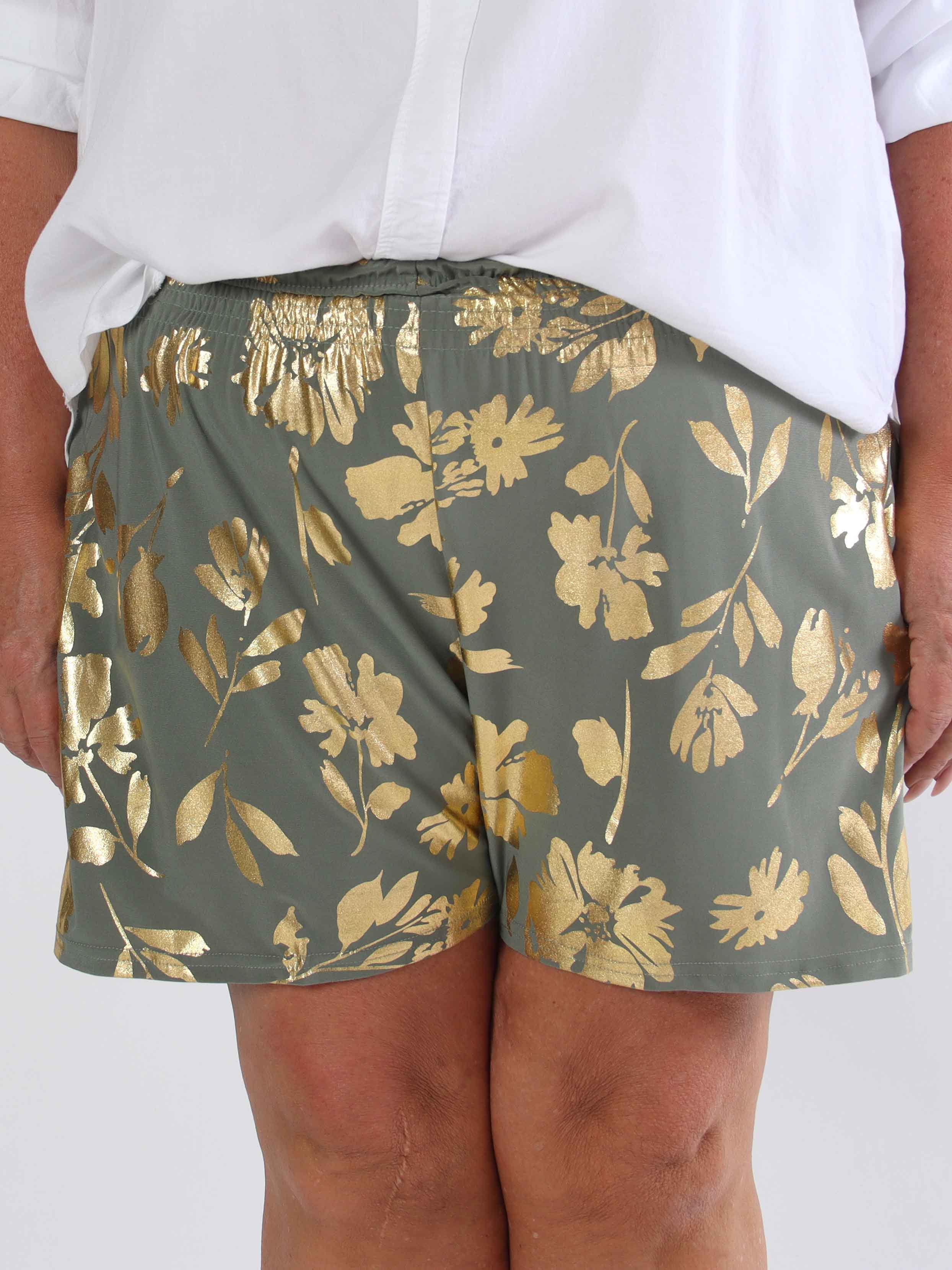 Pams Gold Flower Shorts - Elastiske plus size shorts med guld blade